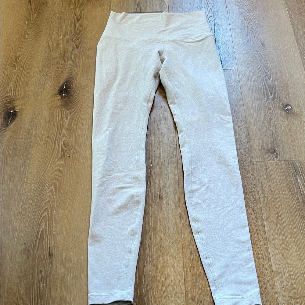 Lululemon Size 6 Cream Leggings - Stretchy High Waisted Leggings Gently Used